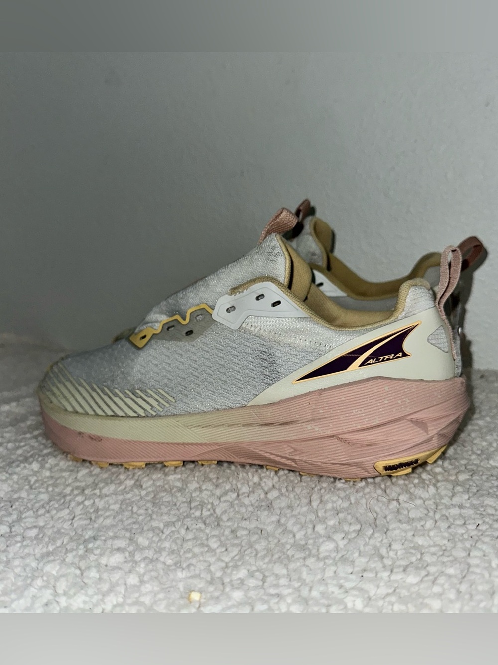 NEW ALTRA women's experience wild 2 running shoes in white 10.5 Women’s